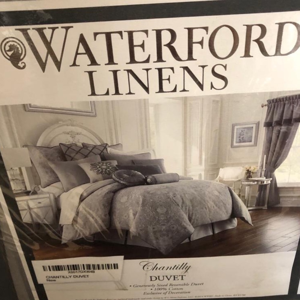 Queen duvet set